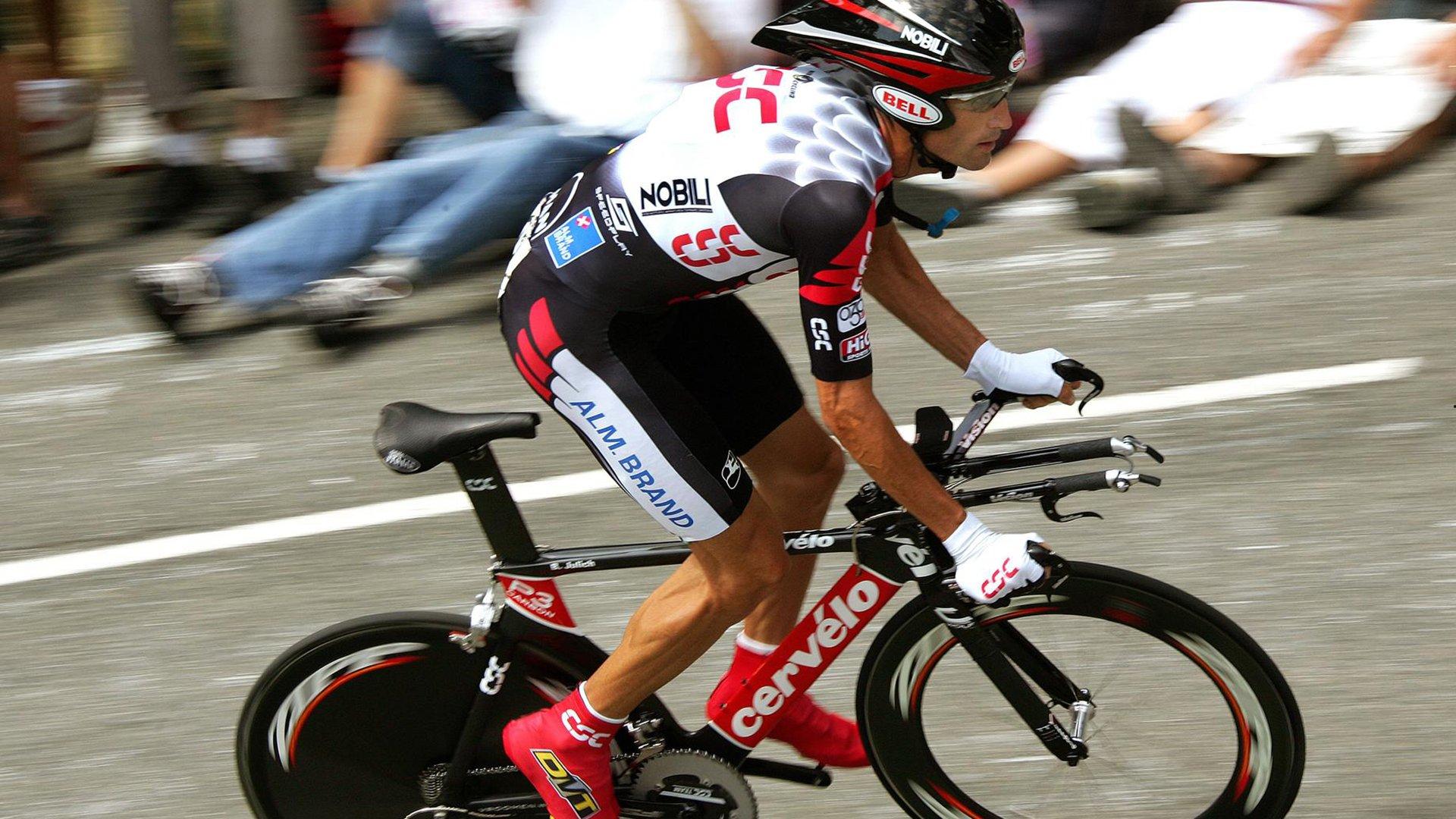 中国游泳队巴黎奥运备战进入冲刺阶段，多名选手有望冲击金牌