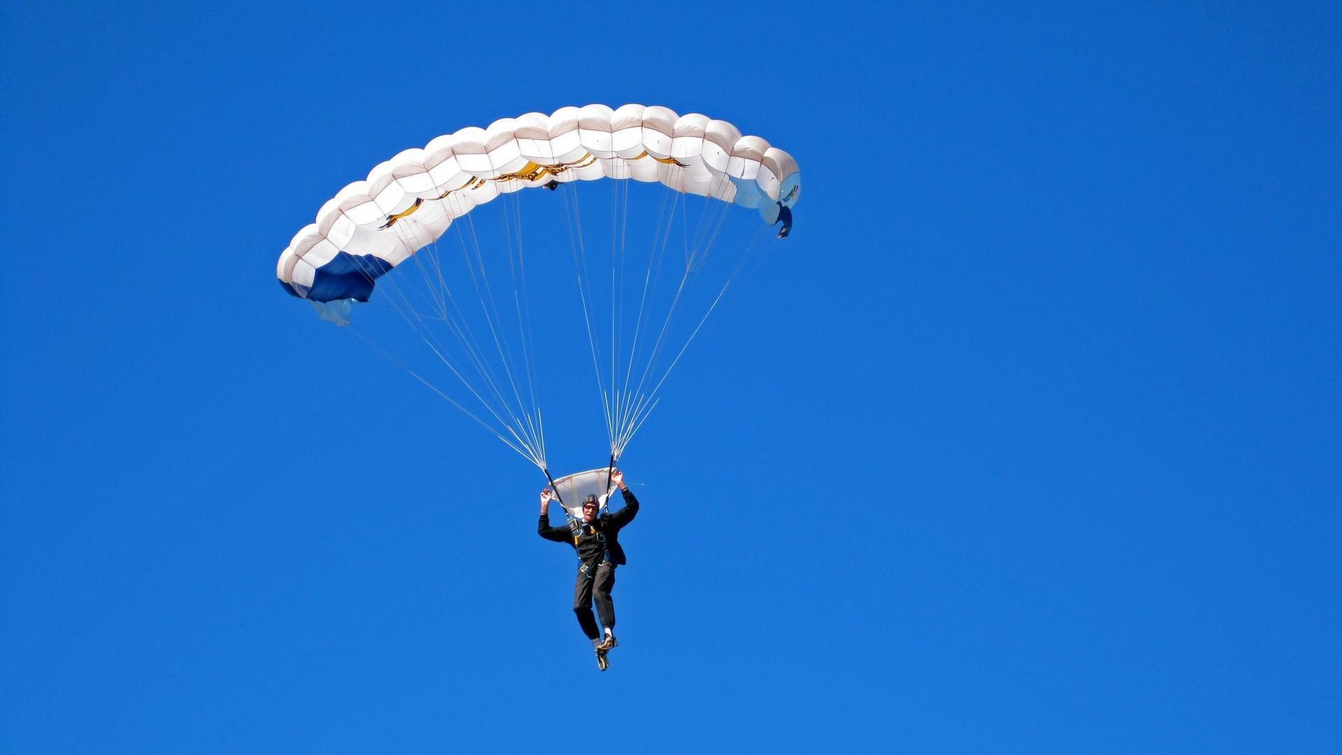 体育教育新政策落地，中小学将全面加强体质训练与运动技能培养
